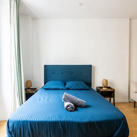 Luxurious 1 Bedroom Republique Vinaigriers Free Netflix-3