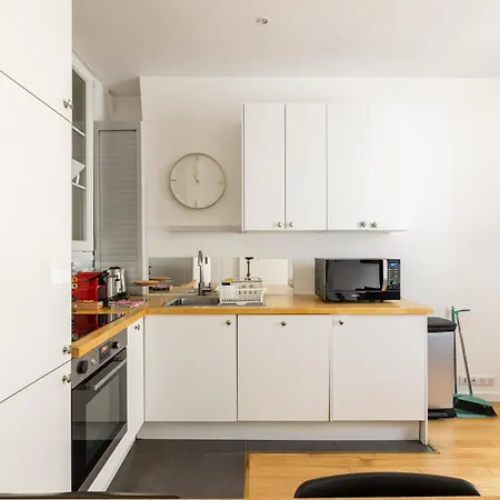 Luxurious 1 Bedroom Republique Vinaigriers Free Netflix-2